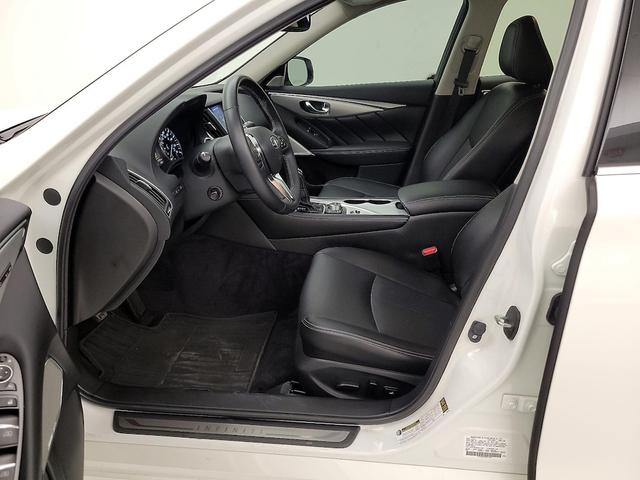 Photo of 2023 White INFINITI Q50