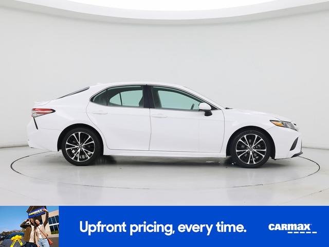 Photo of 2019 White Toyota Camry