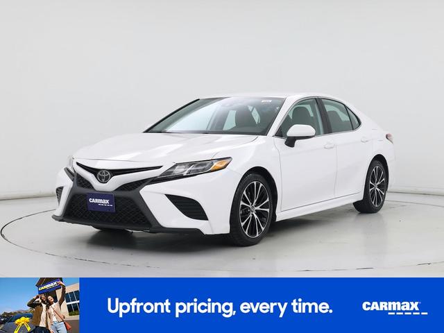 Photo of 2019 White Toyota Camry