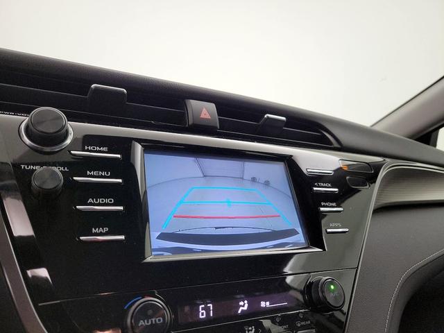 Photo of 2019 White Toyota Camry
