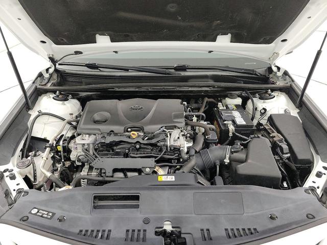 Photo of 2019 White Toyota Camry