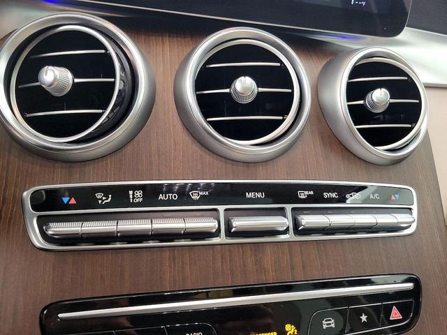 Photo of 2022 Blue Mercedes-Benz GLC 300