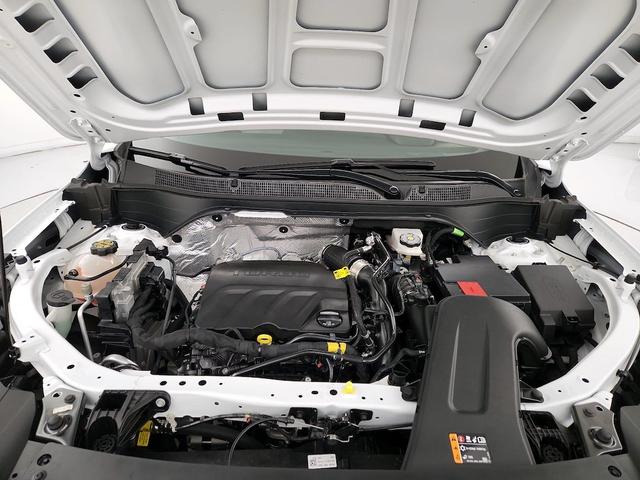Photo of 2024 White Chevrolet Trax