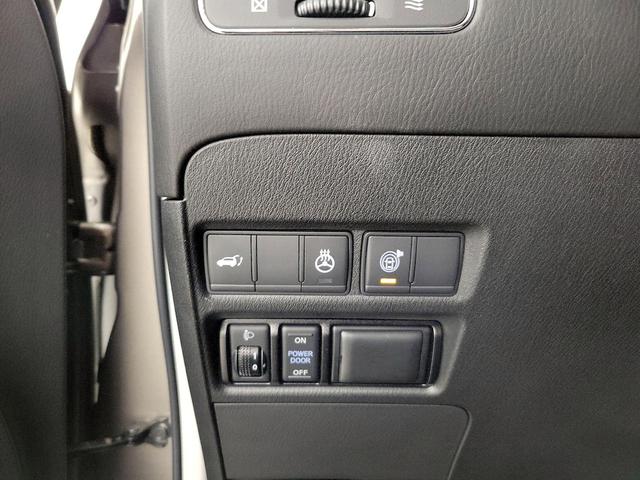 Photo of 2018 Gray INFINITI QX80