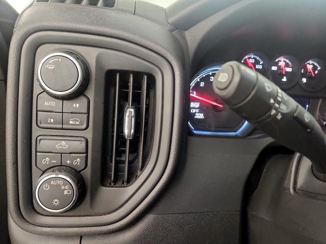 Photo of 2022 Black Chevrolet Silverado 1500