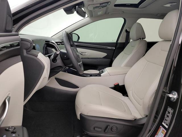 Photo of 2024 Black Hyundai TUCSON