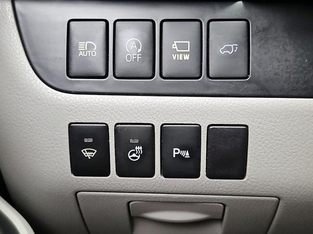 Photo of 2018 Silver Toyota Highlander