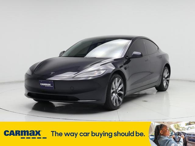 Photo of 2025 Gray Tesla Model 3
