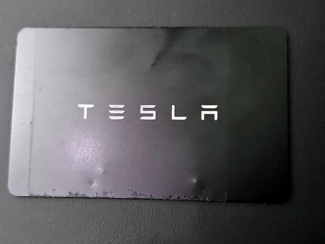 Photo of 2025 Gray Tesla Model 3