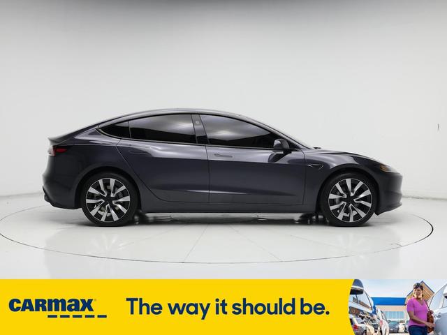 Photo of 2025 Gray Tesla Model 3