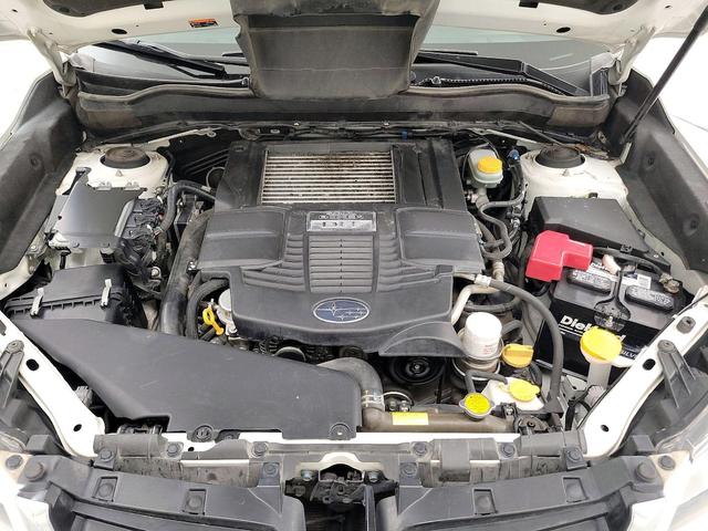 Photo of 2018 White Subaru Forester