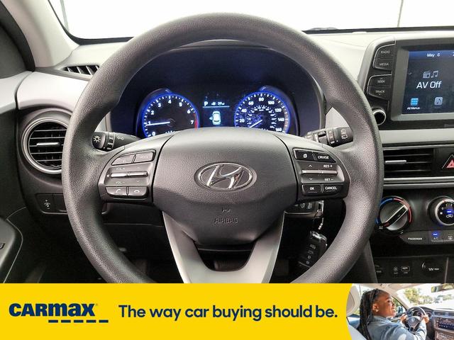 Photo of 2018 White Hyundai KONA
