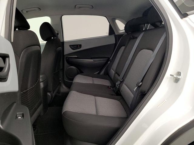 Photo of 2018 White Hyundai KONA