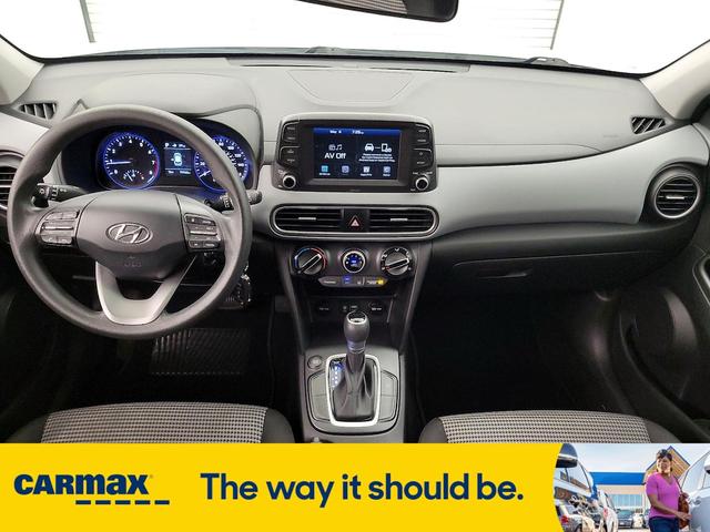 Photo of 2018 White Hyundai KONA