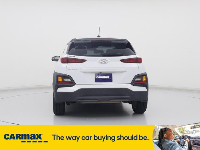 Photo of 2018 White Hyundai KONA