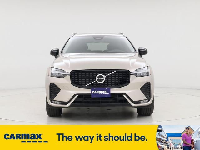 Photo of 2025 Tan Volvo XC60