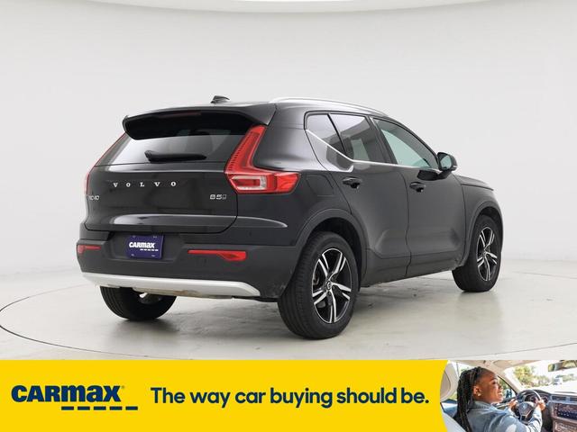 Photo of 2025 Black Volvo XC40