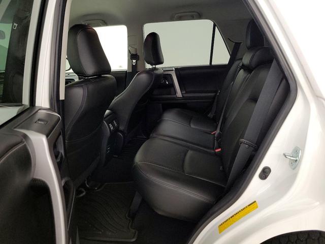 Photo of 2015 White Toyota 4Runner
