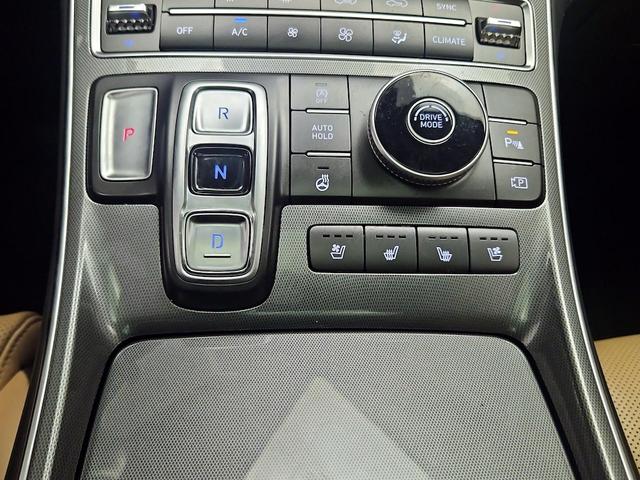 Photo of 2023 Gray Hyundai SANTA FE