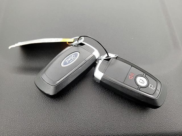 Photo of 2022 Black Ford Escape