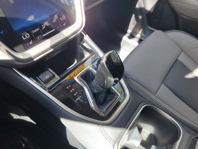 Photo of 2022 Crystal White Pearl Subaru Outback