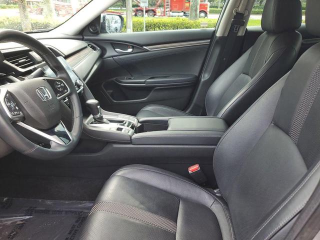 Photo of 2020 Lunar Silver Metallic Honda Civic