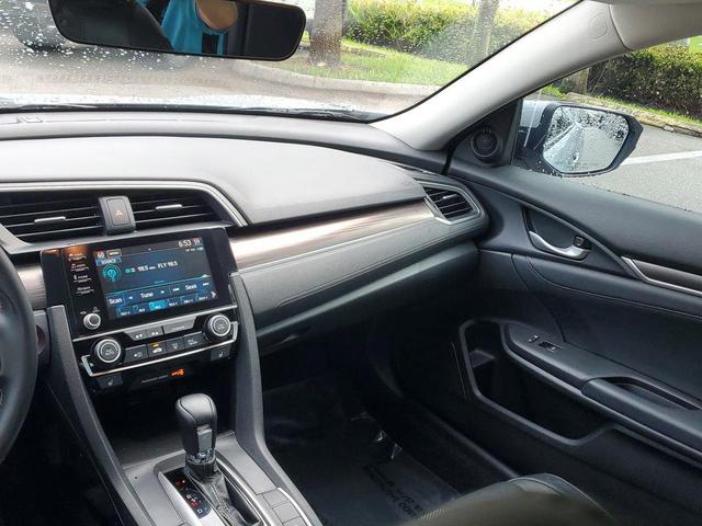 Photo of 2020 Lunar Silver Metallic Honda Civic