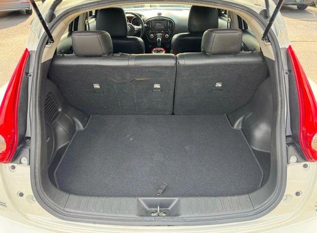 Photo of 2014 White Pearl Nissan Juke