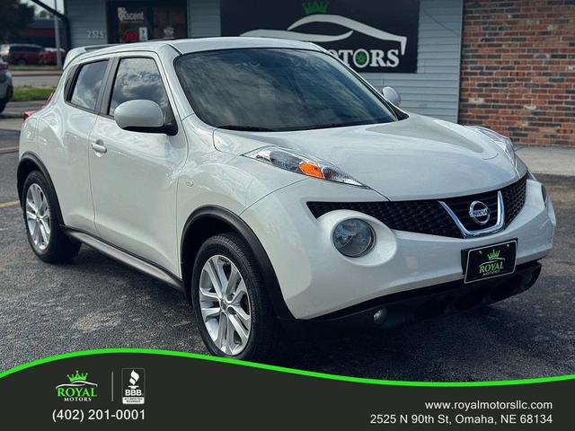 Photo of 2014 White Pearl Nissan Juke