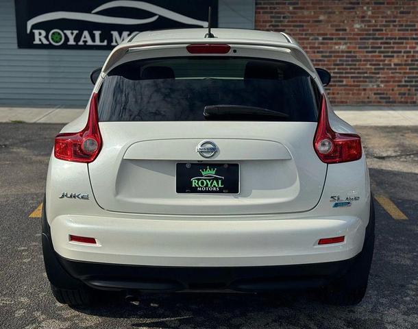 Photo of 2014 White Pearl Nissan Juke