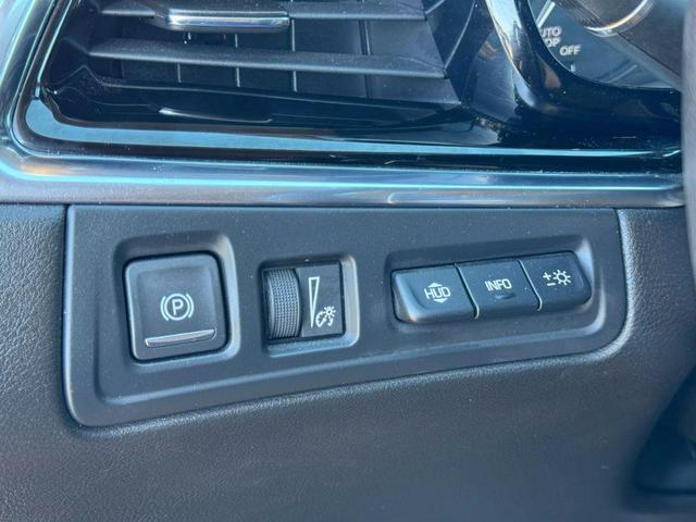 Photo of 2021 Black Cadillac XT6