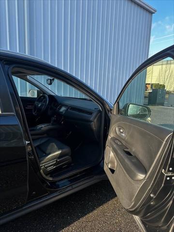 Photo of 2018 Crystal Black Pearl Honda HR-V