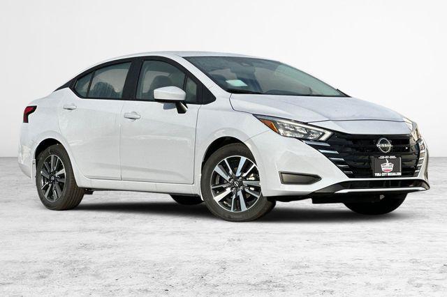 Photo of 2025 Gray Sky Pearl Nissan Versa