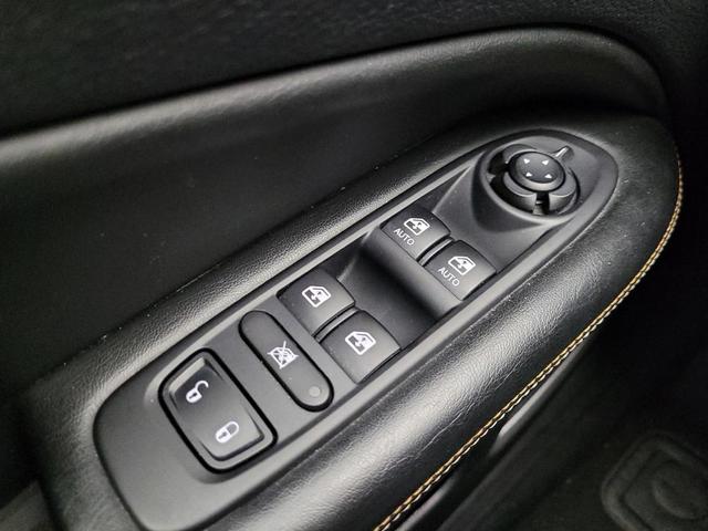 Photo of 2021 Laser Blue Pearlcoat Jeep Compass