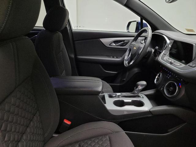 Photo of 2022 Blue Glow Metallic Chevrolet Blazer
