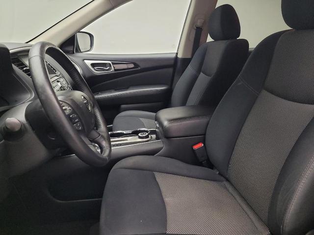 Photo of 2019 Gun Metallic Nissan Pathfinder