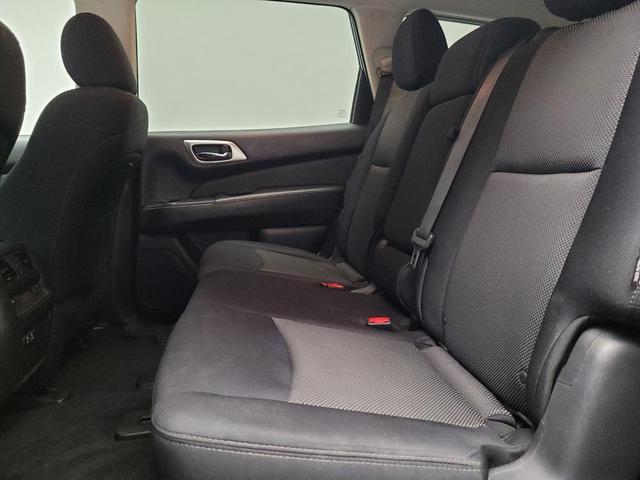 Photo of 2019 Gun Metallic Nissan Pathfinder