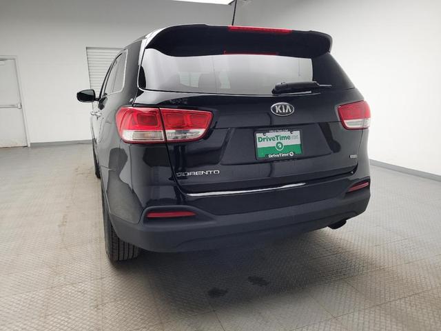 Photo of 2016 Ebony Black Kia Sorento