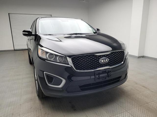 Photo of 2016 Ebony Black Kia Sorento