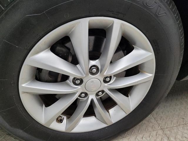 Photo of 2016 Ebony Black Kia Sorento