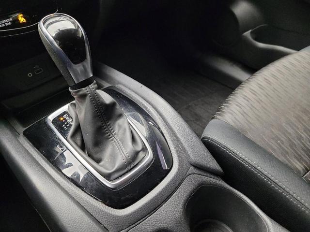 Photo of 2018 Brilliant Silver Nissan Rogue