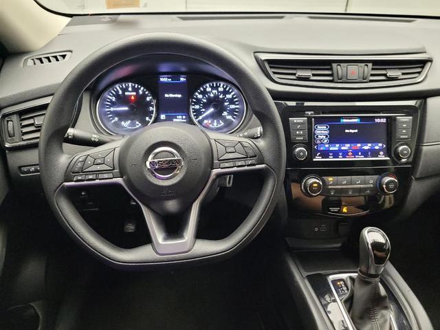 Photo of 2018 Brilliant Silver Nissan Rogue