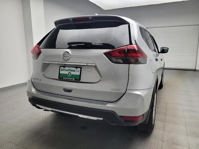 Photo of 2018 Brilliant Silver Nissan Rogue
