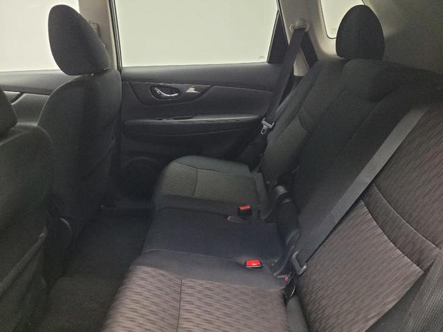 Photo of 2018 Brilliant Silver Nissan Rogue