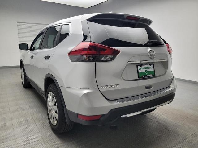 Photo of 2018 Brilliant Silver Nissan Rogue