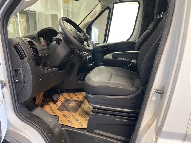 Photo of 2025 Bright White Clear-Coat Exterior Paint RAM ProMaster 3500