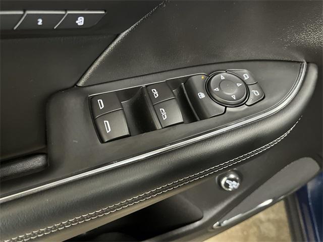 Photo of 2022 Sapphire Metallic Buick Envision