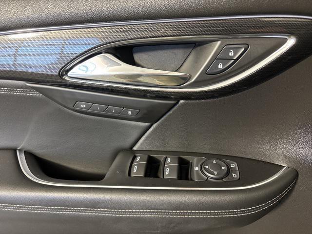Photo of 2022 Sapphire Metallic Buick Envision