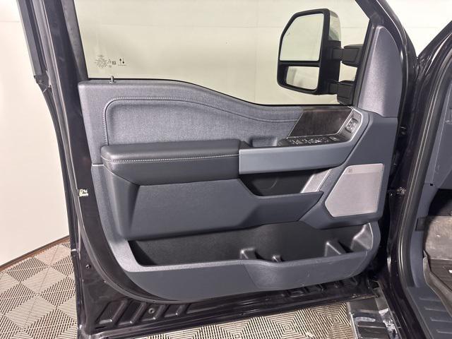 Photo of 2021 Agate Black Metallic Ford F-150