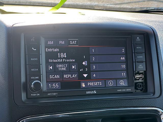 Photo of 2020 Granite Pearlcoat Dodge Grand Caravan